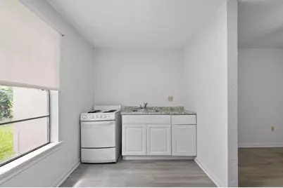 806 East Emily Avenue #2, Wharton, TX 77488 - Photo 4