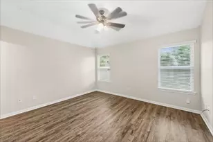 8574 Chaletford Dr, Houston, TX 77044 - Photo 8