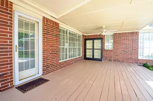 15814 El Dorado Oaks Dr, Houston, TX 77059 - Photo 16