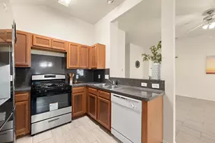 2631 Steelhead Dr, Houston, TX 77045 - Photo 4