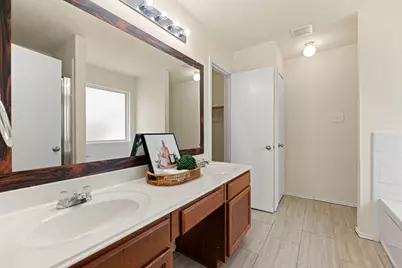 2631 Steelhead Drive, Houston, TX 77045 - Photo 12