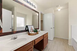 2631 Steelhead Dr, Houston, TX 77045 - Photo 12