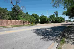 9745 Long Point Road Rd, Houston, TX 77055 - Photo 6