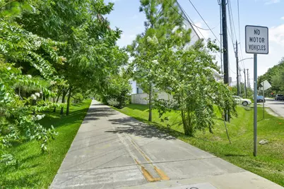 652 E 6th 1/2 Street, Houston, TX 77007 - Photo 32