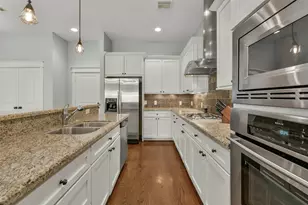 652 E 6th 1/2 St, Houston, TX 77007 - Photo 6