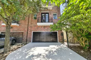 652 E 6th 1/2 St, Houston, TX 77007 - Photo 2