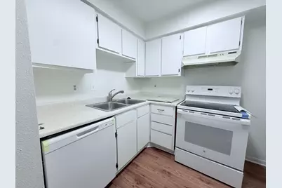9350 Country Creek Drive #47, Houston, TX 77036 - Photo 10