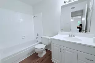9350 Country Creek Dr, Houston, TX 77036 - Photo 20