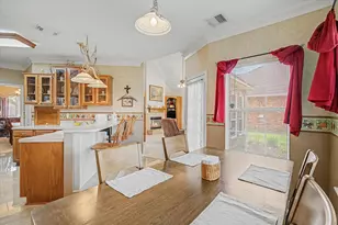 129 Lasso St, Angleton, TX 77515 - Photo 20