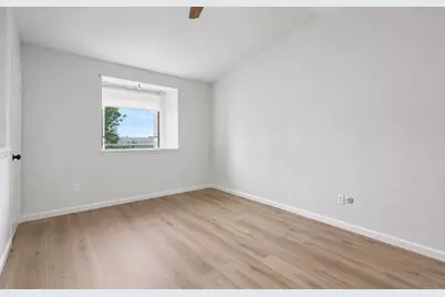 2110 Wilcrest Drive #105, Houston, TX 77042 - Photo 12