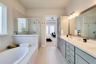 1315 W 24th St, Houston, TX 77008 - Photo 22