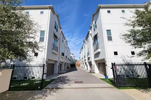 1315 W 24th St, Houston, TX 77008 - Photo 2