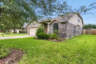 631 Honeysuckle Vine Dr, Rosenberg, TX 77469 - Photo 1