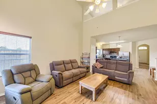 631 Honeysuckle Vine Dr, Rosenberg, TX 77469 - Photo 6