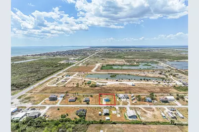 1041 N Monkhouse Drive, Crystal Beach, TX 77650 - Photo 4