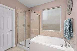13846 McKinney Creek Ln, Houston, TX 77044 - Photo 18