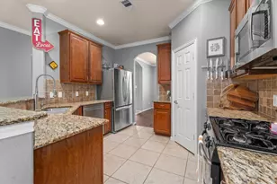 13846 McKinney Creek Ln, Houston, TX 77044 - Photo 10