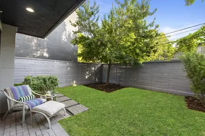 205 Portland Street, Houston, TX 77006 - Photo 12