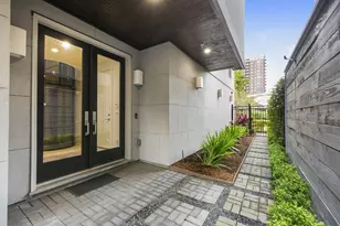 205 Portland St, Houston, TX 77006 - Photo 34