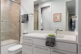 205 Portland St, Houston, TX 77006 - Photo 30