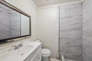 10910 Keese Dr, Houston, TX 77089 - Photo 16
