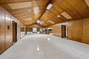 10910 Keese Dr, Houston, TX 77089 - Photo 6