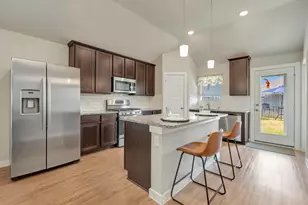 1185 Cavalry Jct Dr, Alvin, TX 77511 - Photo 2