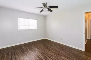 10810 Lakewood Oaks Dr, Sugar Land, TX 77498 - Photo 8