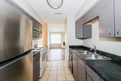 10810 Lakewood Oaks Drive, Sugar Land, TX 77498 - Photo 6