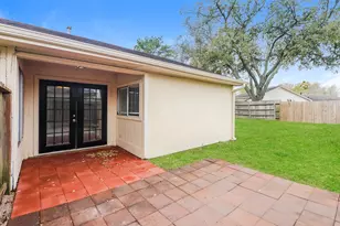 10810 Lakewood Oaks Dr, Sugar Land, TX 77498 - Photo 14