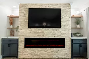 227 Ivy St, Navasota, TX 77868 - Photo 8