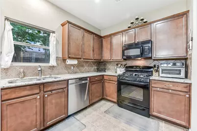 1703 Balsam Spruce Circle, Conroe, TX 77301 - Photo 12