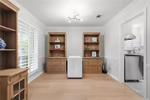 12515 Queensbury Ln, Houston, TX 77024 - Photo 8