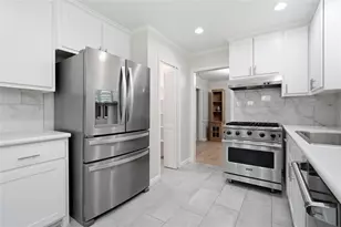 12515 Queensbury Ln, Houston, TX 77024 - Photo 10