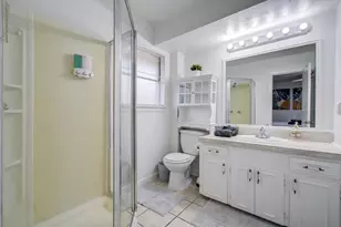 5542 Holly St, Houston, TX 77081 - Photo 12