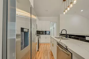 4934 Malmedy Unit Rd, Houston, TX 77033 - Photo 14