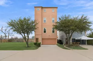 408 Eichwurzel Ln, Houston, TX 77009 - Photo 2