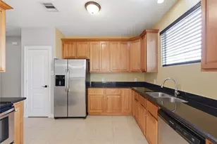 408 Eichwurzel Ln, Houston, TX 77009 - Photo 20