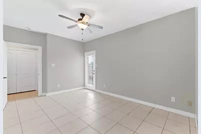 408 Eichwurzel Lane #D, Houston, TX 77009 - Photo 14