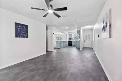 10027 Valley Sun Drive, Houston, TX 77078 - Photo 10