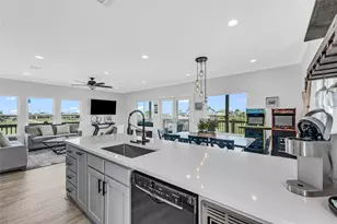 865 Kahla Dr, Crystal Beach, TX 77650 - Photo 6