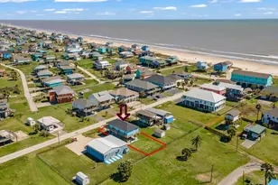 865 Kahla Dr, Crystal Beach, TX 77650 - Photo 2