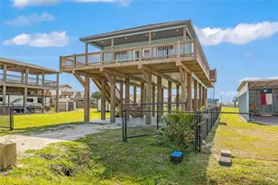 865 Kahla Dr, Crystal Beach, TX 77650 - Photo 1