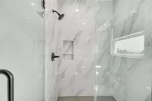 865 Kahla Dr, Crystal Beach, TX 77650 - Photo 18