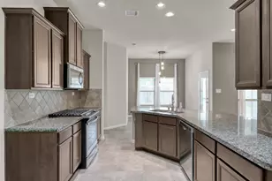 398 Rolling Hills Dr, Conroe, TX 77304 - Photo 18