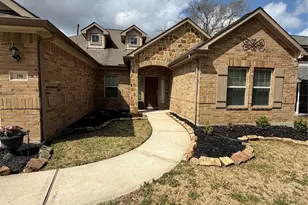 398 Rolling Hills Dr, Conroe, TX 77304 - Photo 2