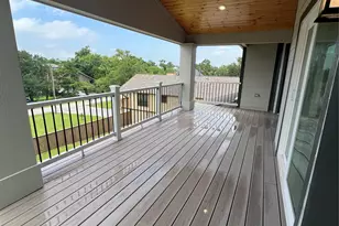 310 Blue Point, Clear Lake Shores, TX 77565 - Photo 4