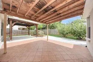4922 E Laureldale Dr, Houston, TX 77041 - Photo 32