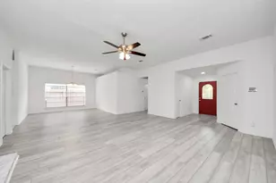 4922 E Laureldale Dr, Houston, TX 77041 - Photo 6