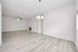 4922 E Laureldale Dr, Houston, TX 77041 - Photo 8